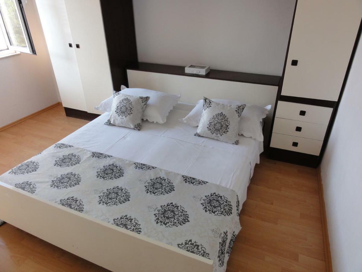 Apartmani Pavlovic Sućuraj Extérieur photo